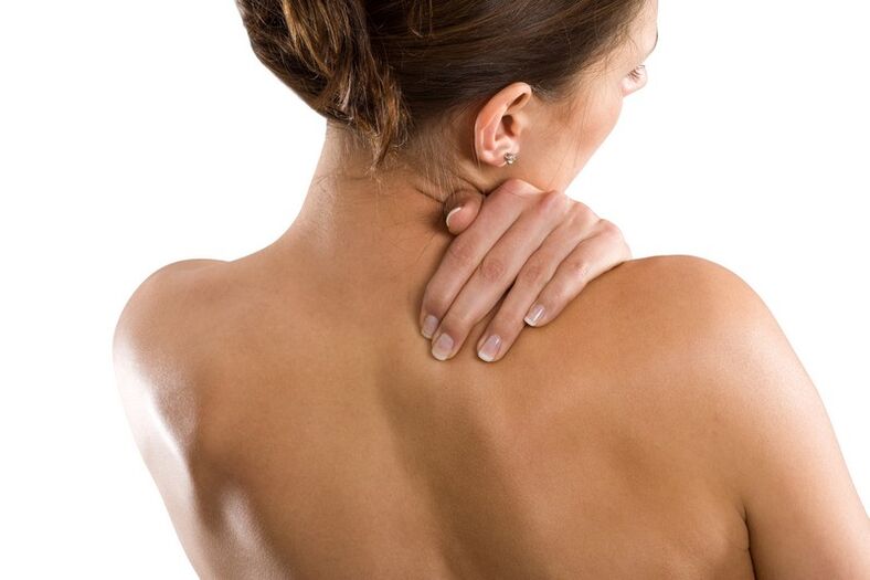 woman neck pain